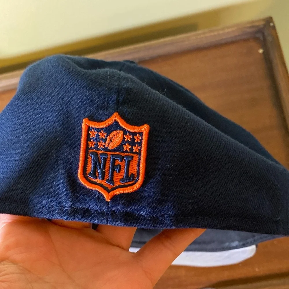 NEW ERA NFL Denver Bronco’s fitted Hat size 7 1/8 56.8cm